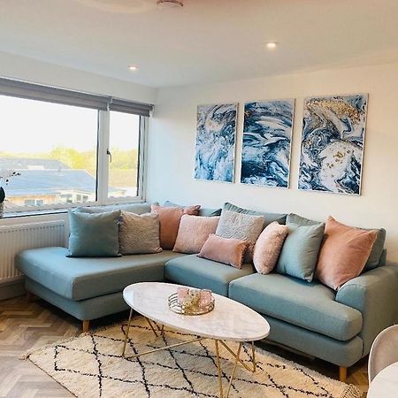 Lees Lookout Holt ,2 Bedroom Luxury Apartment With Private Parking Exteriér fotografie