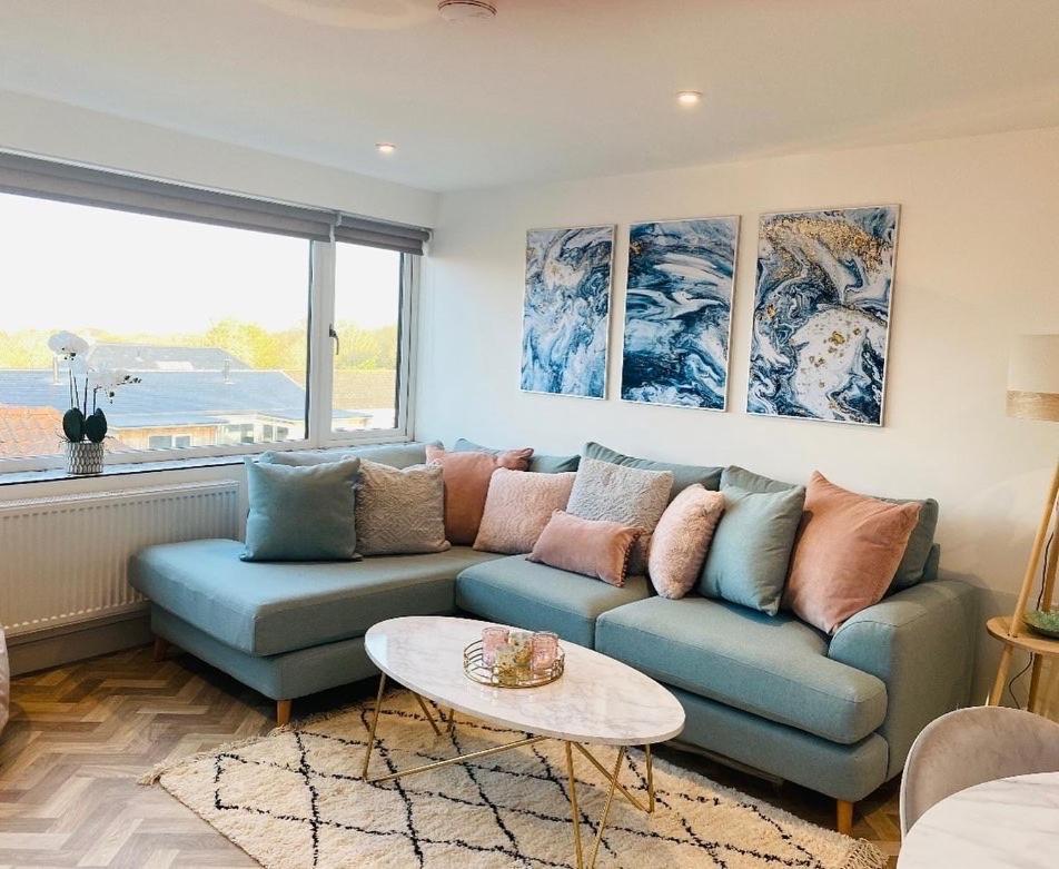 Lees Lookout Holt ,2 Bedroom Luxury Apartment With Private Parking Exteriér fotografie