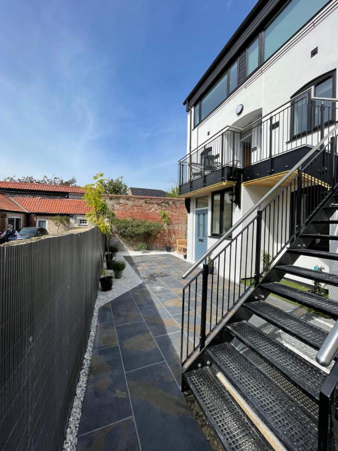 Lees Lookout Holt ,2 Bedroom Luxury Apartment With Private Parking Exteriér fotografie