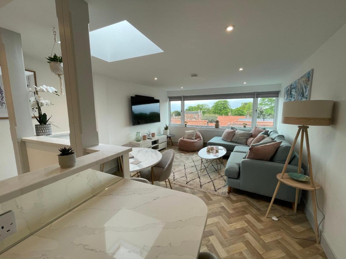 Lees Lookout Holt ,2 Bedroom Luxury Apartment With Private Parking Exteriér fotografie